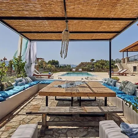 Arianna, Close To The Beach! *